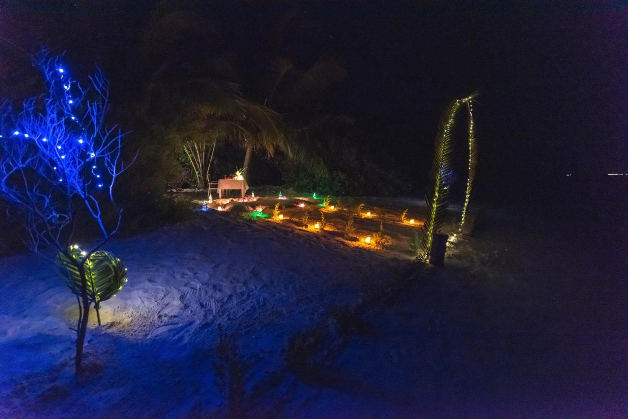 Dhiguveli Maldives Hotel Dhigurah  Bagian luar foto